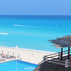 Cancun Plaza - Best Beach